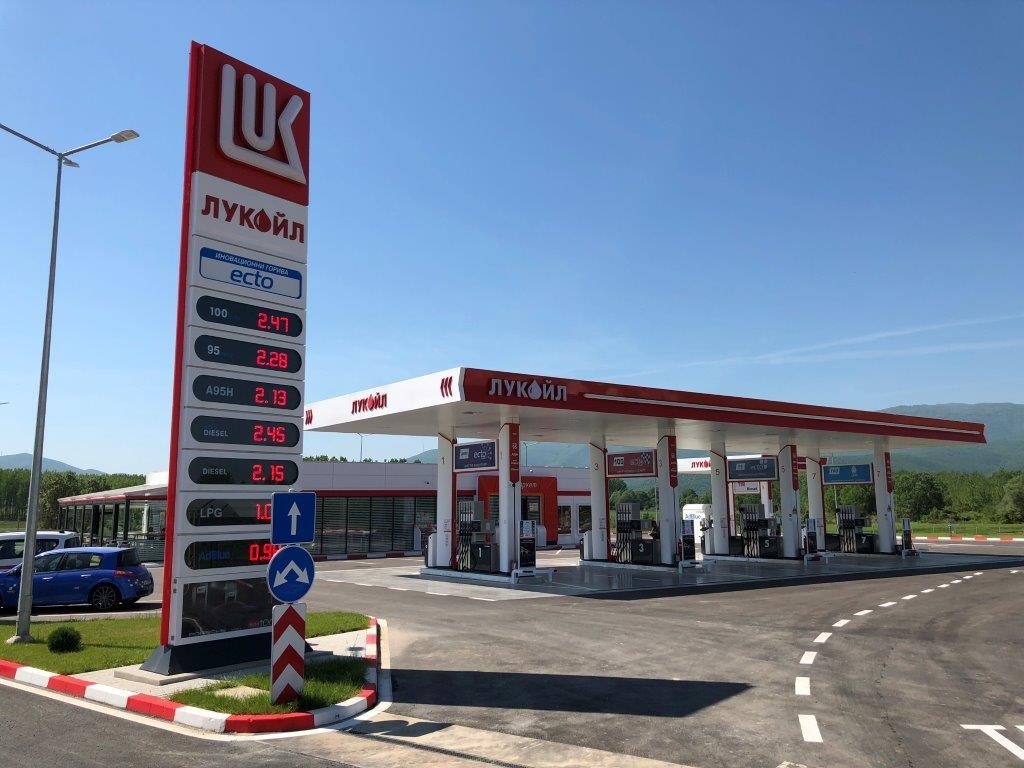Fibrelite covers installed at a number of LUKOIL sites to replace failing cast iron covers